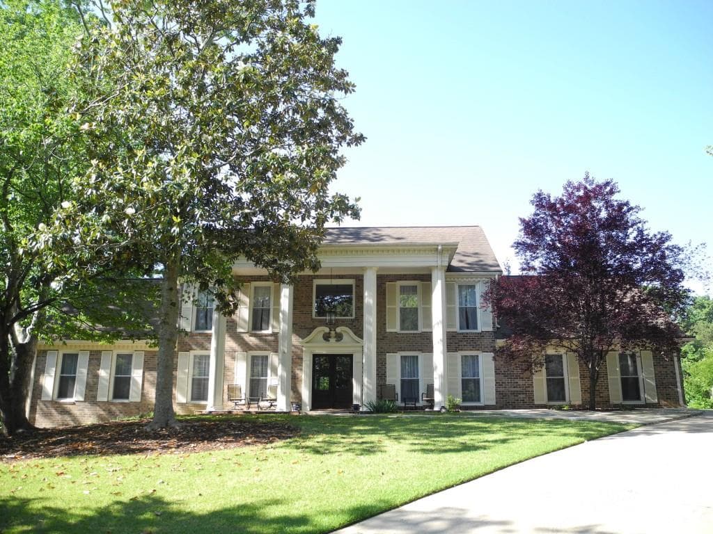 145 Mountain Shoals Road, Roswell, GA 30075 — most recent listing photo