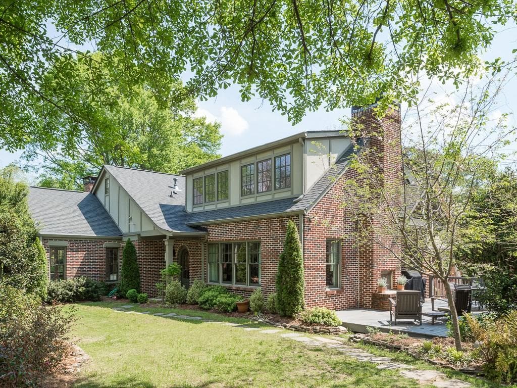 4 bedroom, 3,220 sq ft single family residence sold at 1273 Oakdale Road, Atlanta, GA 30307
