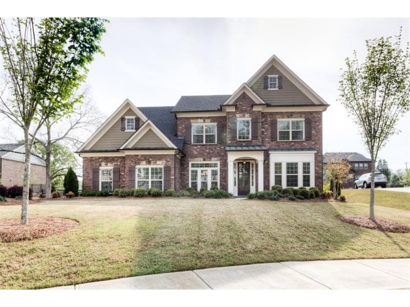 4 bedroom, 4,270 sq ft single family residence sold at 12115 Spence Way, Alpharetta, GA 30004