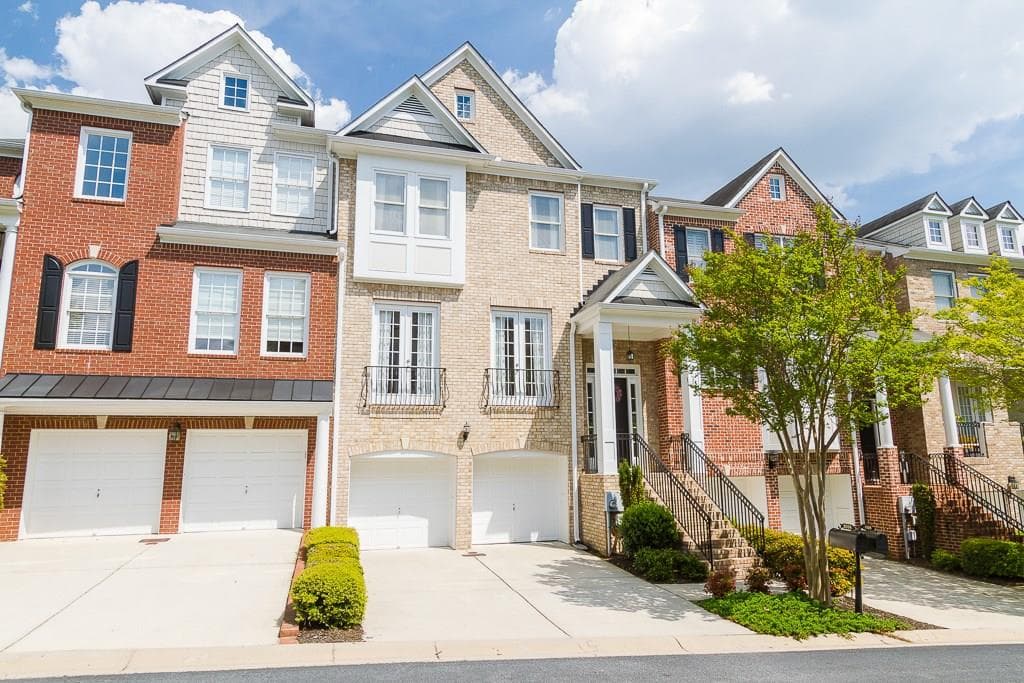 4 bedroom, 3,576 sq ft townhouse sold at 3008 Riverstone Trail, Atlanta, GA 30339