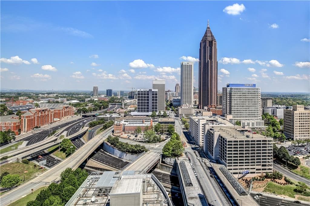 1 bedroom, 743 sq ft condominium sold at 400 W Peachtree Street 2514, Atlanta, GA 30308
