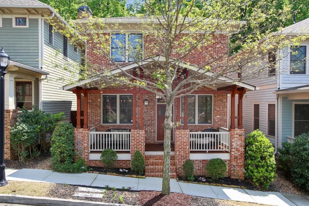 3 bedroom, 2,345 sq ft single family residence sold at 983 Faith Avenue, Atlanta, GA 30316