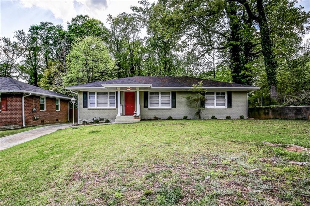 3 bedroom, 1,600 sq ft single family residence sold at 765 Pinehurst Terrace, Atlanta, GA 30310