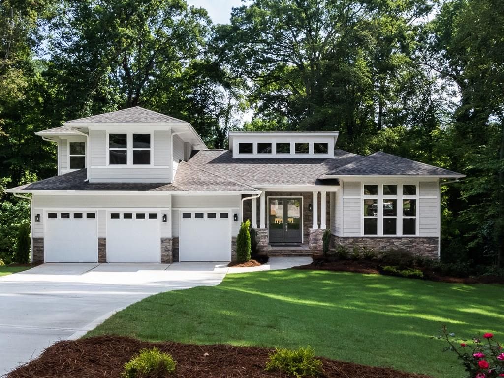 5 bedroom, 3,040 sq ft single family residence sold at 2146 Council Bluff Court, Atlanta, GA 30345