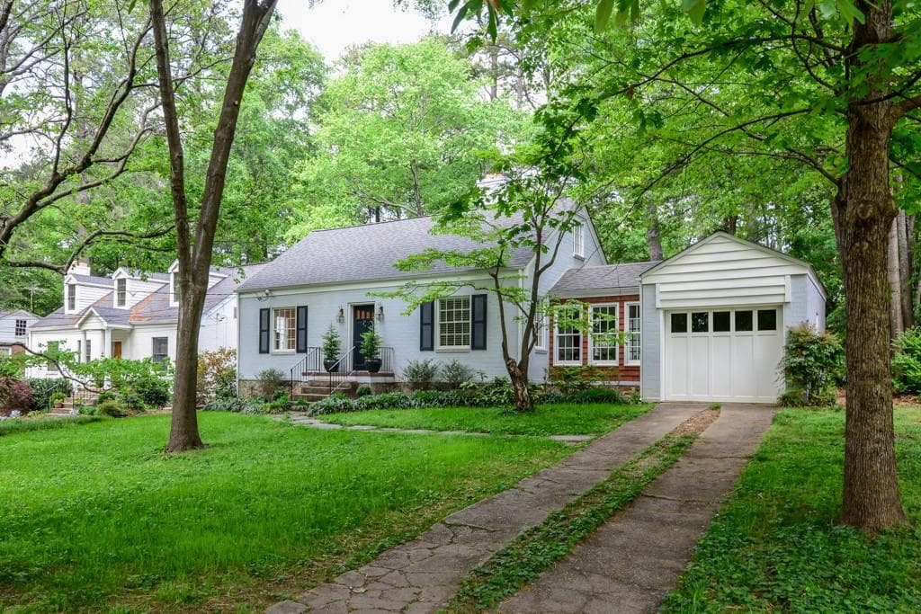 4 bedroom, 1,938 sq ft single family residence sold at 1912 Edinburgh Terrace, Atlanta, GA 30307
