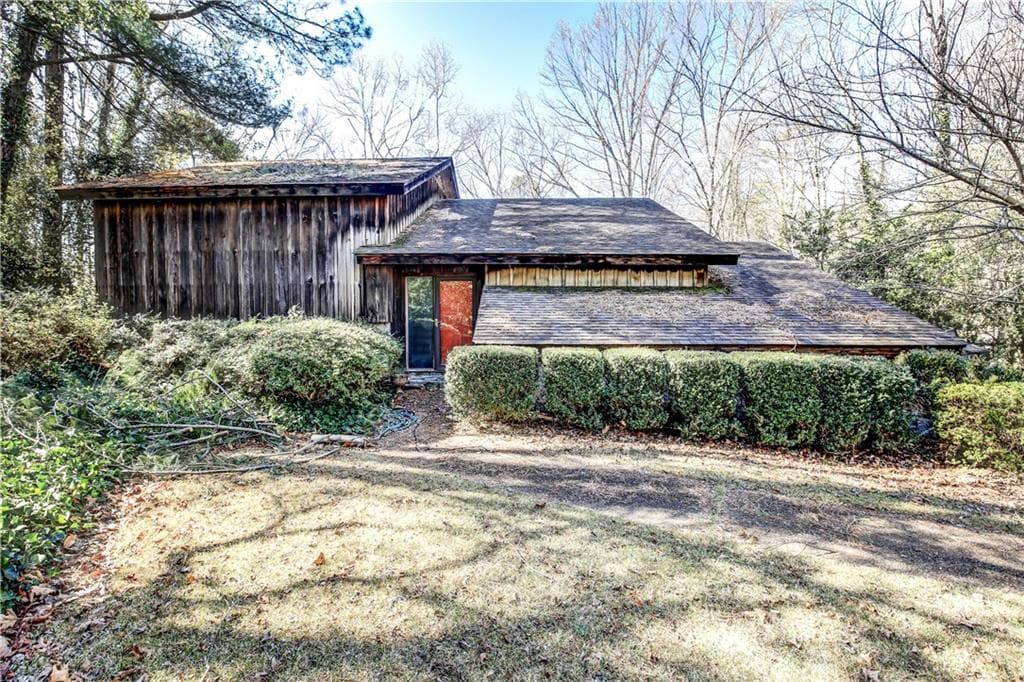 single family residence sold at 4298 Conway Valley Court, Atlanta, GA 30327