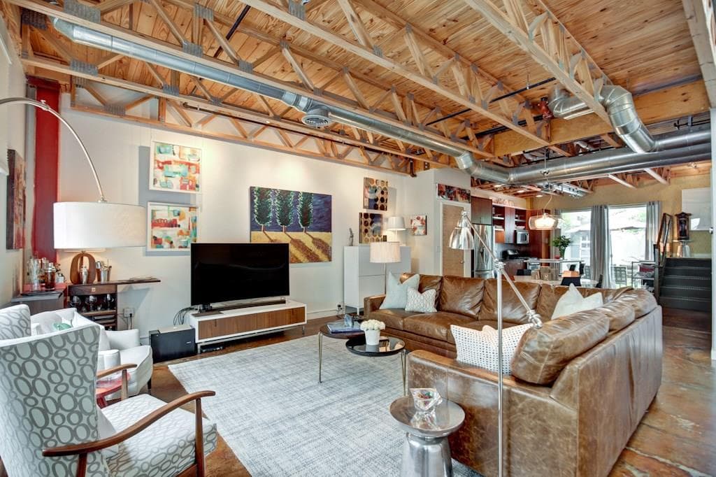 2 bedroom, 1,680 sq ft condominium sold at 1661 La France Street 325, Atlanta, GA 30307