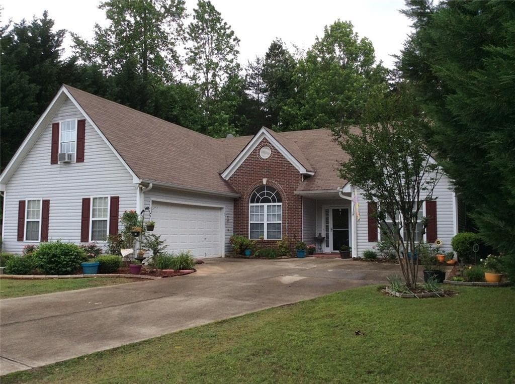 5492 Amber Cove Way, Flowery Branch, GA 30542 — most recent listing photo