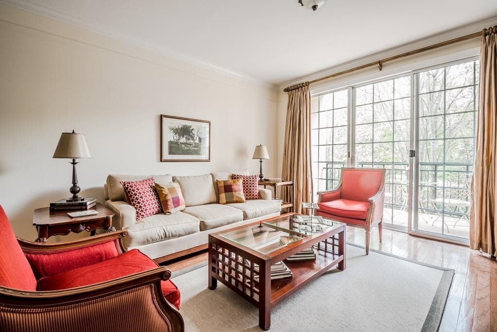 2 bedroom, 1,204 sq ft condominium sold at 3101 Howell Mill Road 209, Atlanta, GA 30327