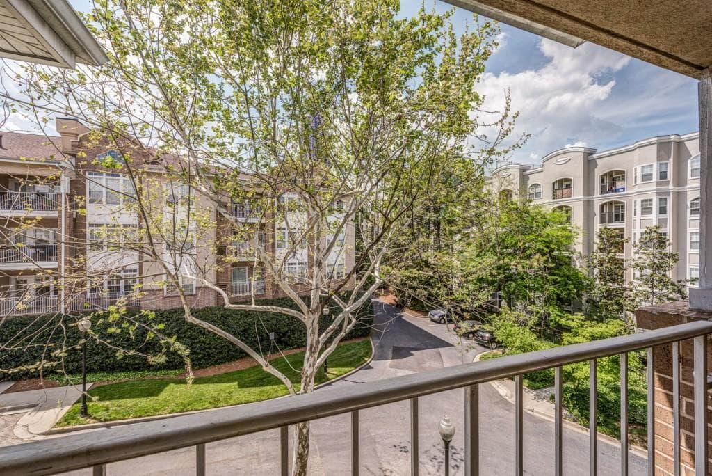 2 bedroom, 1,084 sq ft condominium sold at 220 Renaissance Parkway 1308, Atlanta, GA 30308