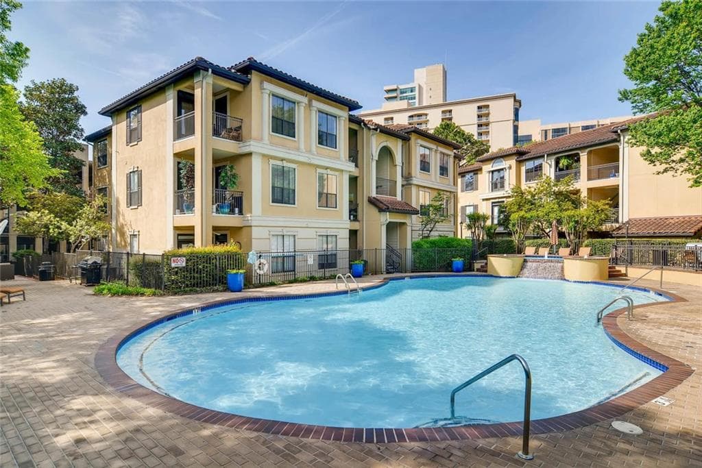 2 bedroom, 1,160 sq ft condominium sold at 3777 Peachtree Road 1732, Brookhaven, GA 30319