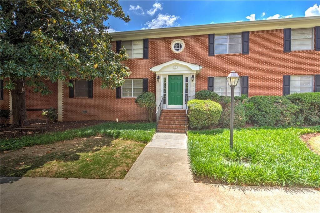 4282 Roswell Road D1, Atlanta, GA 30342 — most recent listing photo