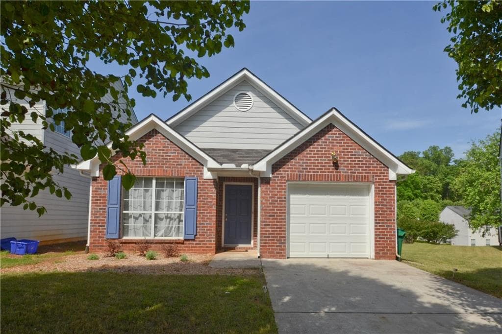 2 bedroom, 1,057 sq ft townhouse sold at 2425 Charleston Pointe Court, Atlanta, GA 30316