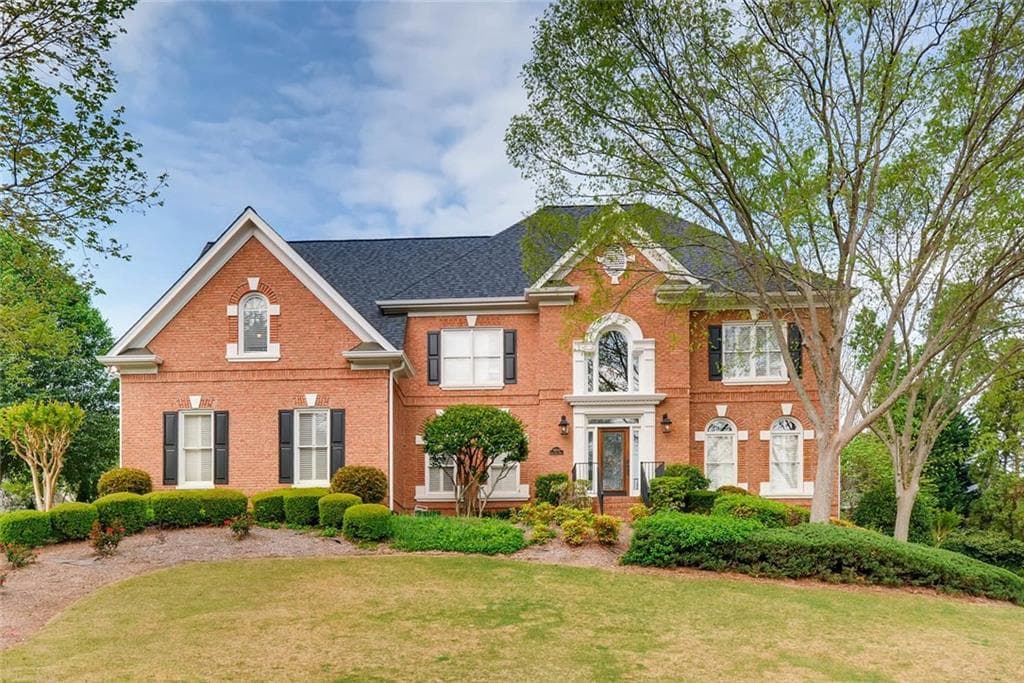 5 bedroom, 3,681 sq ft single family residence sold at 9870 Autry Falls Drive, Alpharetta, GA 30022