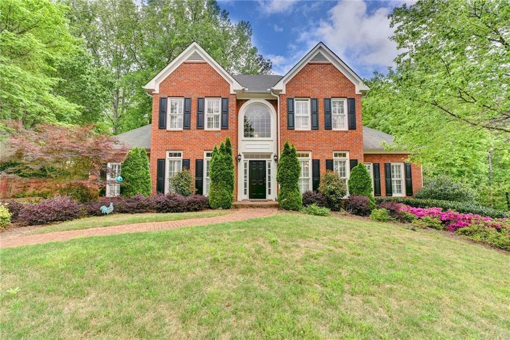 6 bedroom, 3,066 sq ft single family residence sold at 1530 Highview Pines Pass, Alpharetta, GA 30022