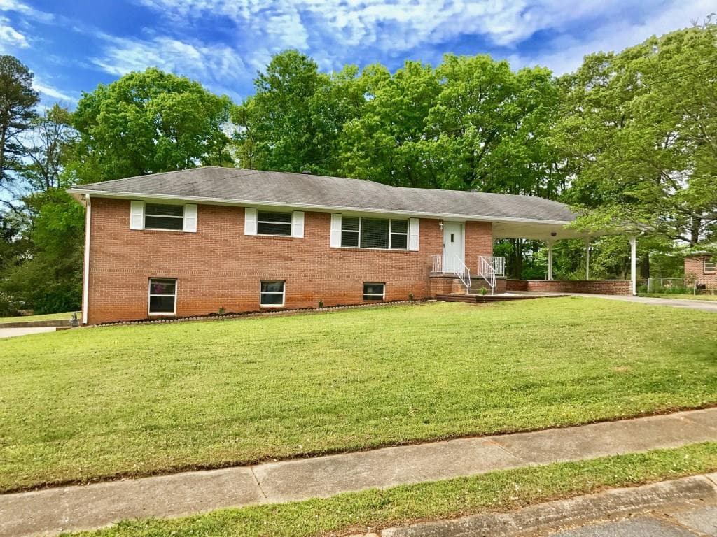 9 Larose Drive, Marietta, GA 30060 — most recent listing photo