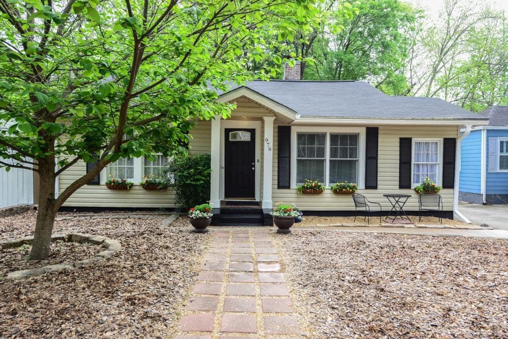 3 bedroom, 1,268 sq ft single family residence sold at 976 Cherokee Avenue, Atlanta, GA 30315