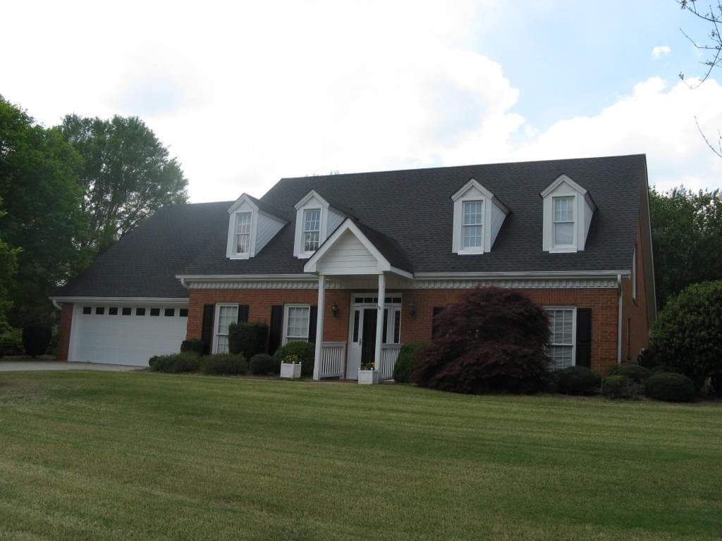 3 bedroom, 3,110 sq ft single family residence sold at 400 Carybell Lane, Alpharetta, GA 30004