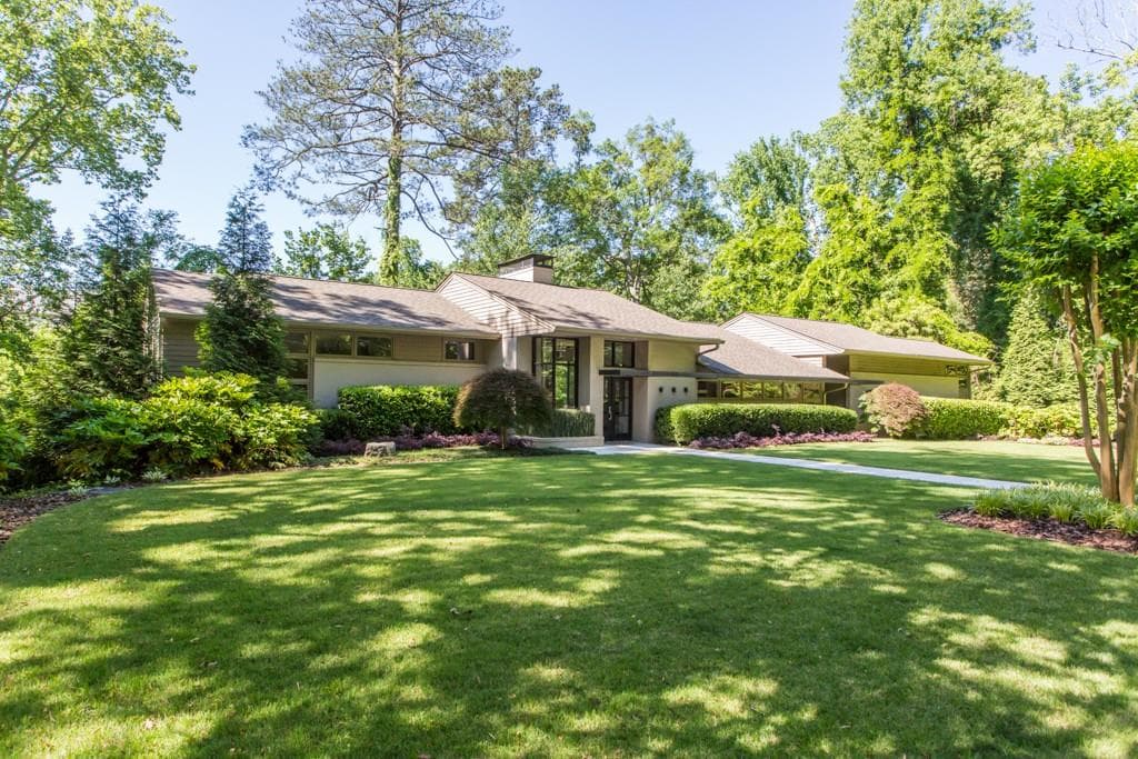 4 bedroom, 2,936 sq ft single family residence sold at 1185 Converse Drive, Atlanta, GA 30324