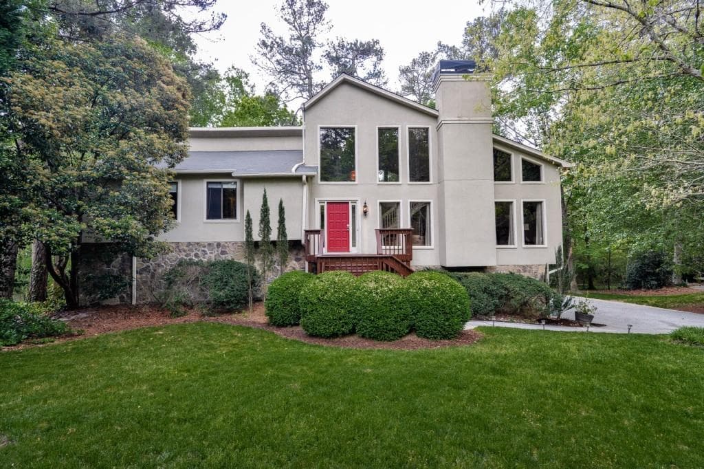 5 bedroom, 3,126 sq ft single family residence sold at 225 Marilyn Place, Atlanta, GA 30342