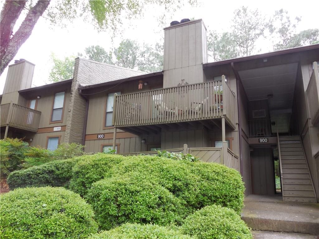 916 Dunbar Drive, Dunwoody, GA 30338 — most recent listing photo