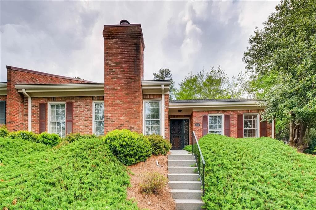 516 The North Chace, Sandy Springs, GA 30328 — most recent listing photo