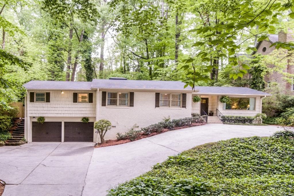 3 bedroom, 2,225 sq ft single family residence sold at 4010 Stovall Terrace, Atlanta, GA 30342