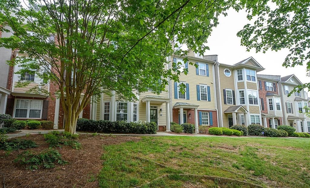 3 bedroom, 2,262 sq ft townhouse sold at 1335 Church Street C5, Decatur, GA 30030