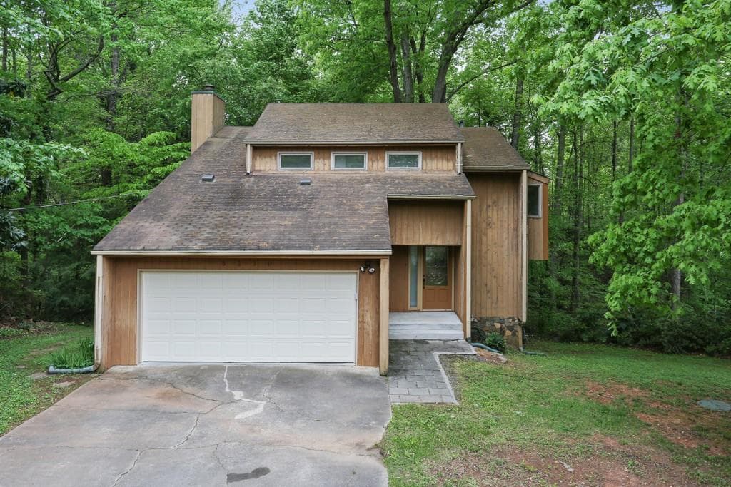 3 bedroom, 2,316 sq ft single family residence sold at 5230 Arrie Way, Dunwoody, GA 30360
