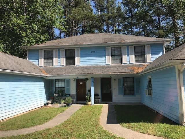 6 bedroom single family residence sold at 2685 Picardy Circle, College Park, GA 30349