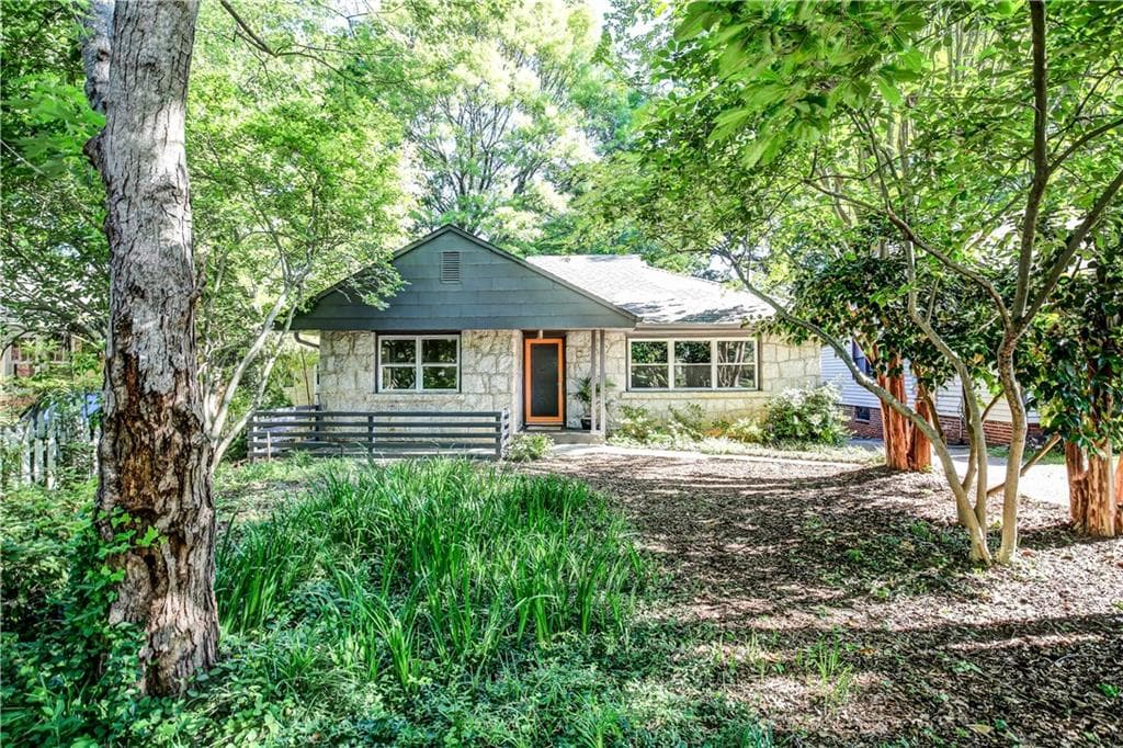 3 bedroom, 1,442 sq ft single family residence sold at 1004 Eden Avenue, Atlanta, GA 30316