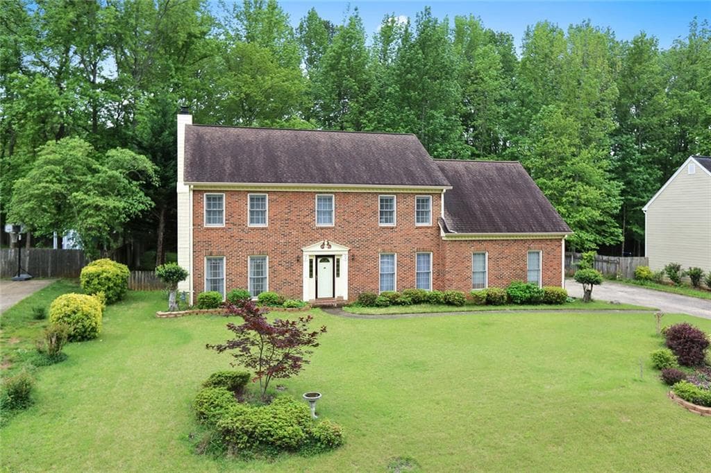 7170 Surrey Point, Alpharetta, GA 30009 — most recent listing photo