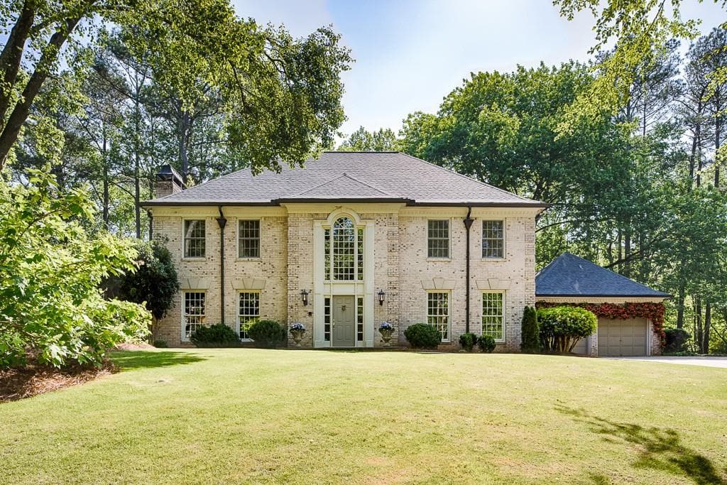 5 bedroom, 5,268 sq ft single family residence sold at 335 Breakwater Ridge, Sandy Springs, GA 30328