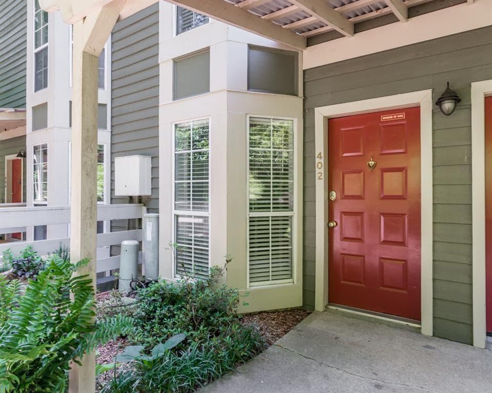 402 Riverview Drive 402, Marietta, GA 30067 — most recent listing photo