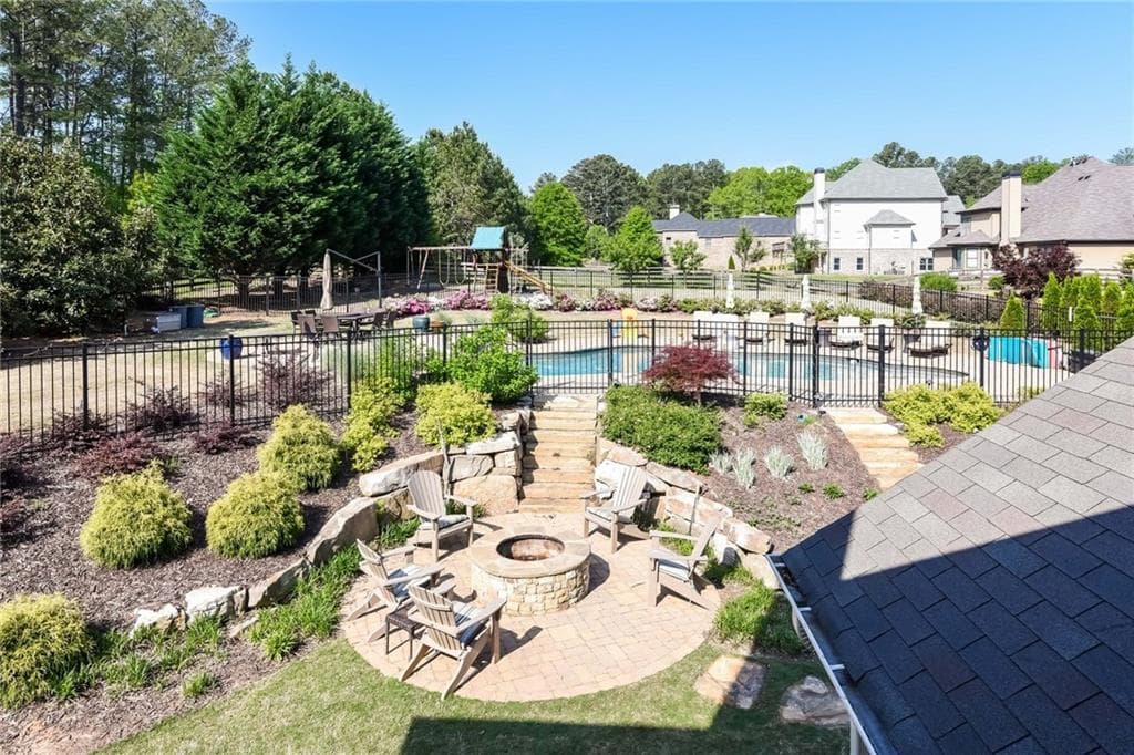 5 bedroom, 3,445 sq ft single family residence sold at 6035 Heritage Manor Drive, Cumming, GA 30040