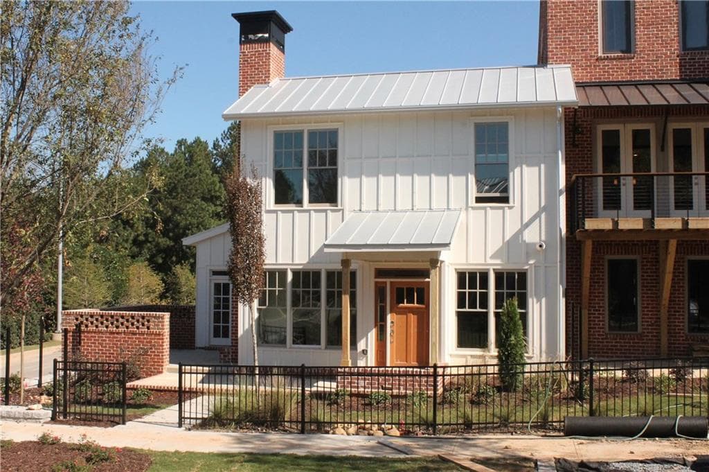 4 bedroom, 2,277 sq ft townhouse sold at 1922 Kings Cross 101, Atlanta, GA 30318