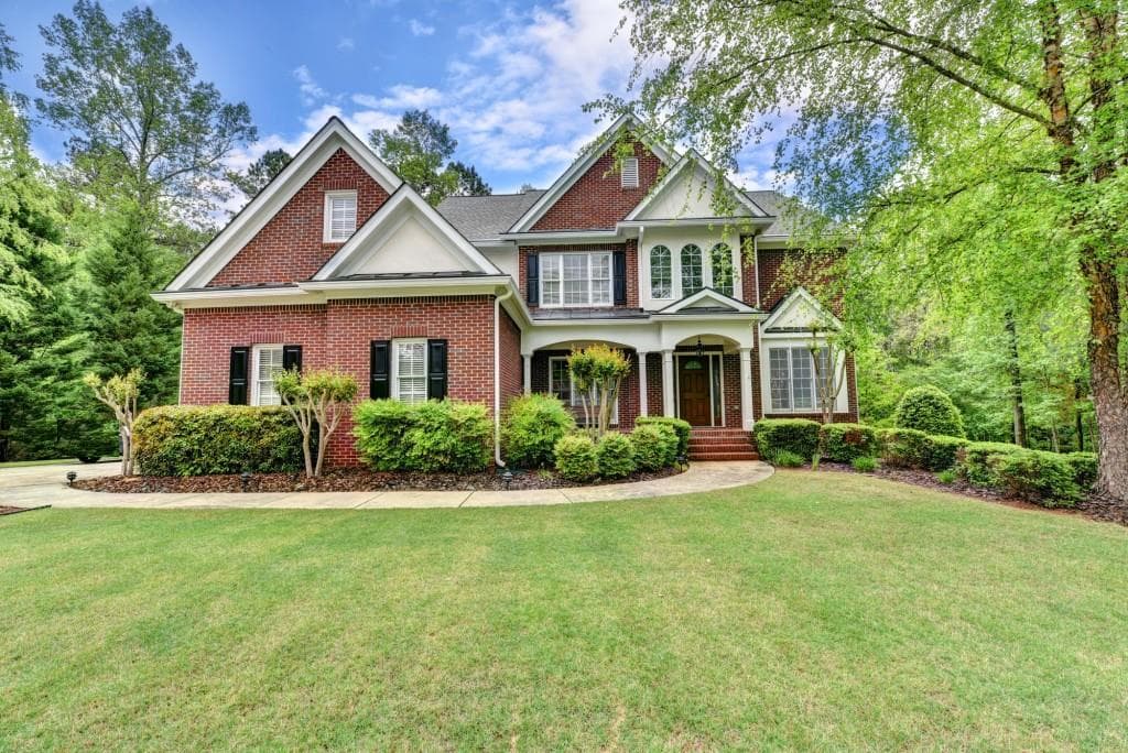 4 bedroom, 3,371 sq ft single family residence sold at 315 Wigton Drive, Alpharetta, GA 30004