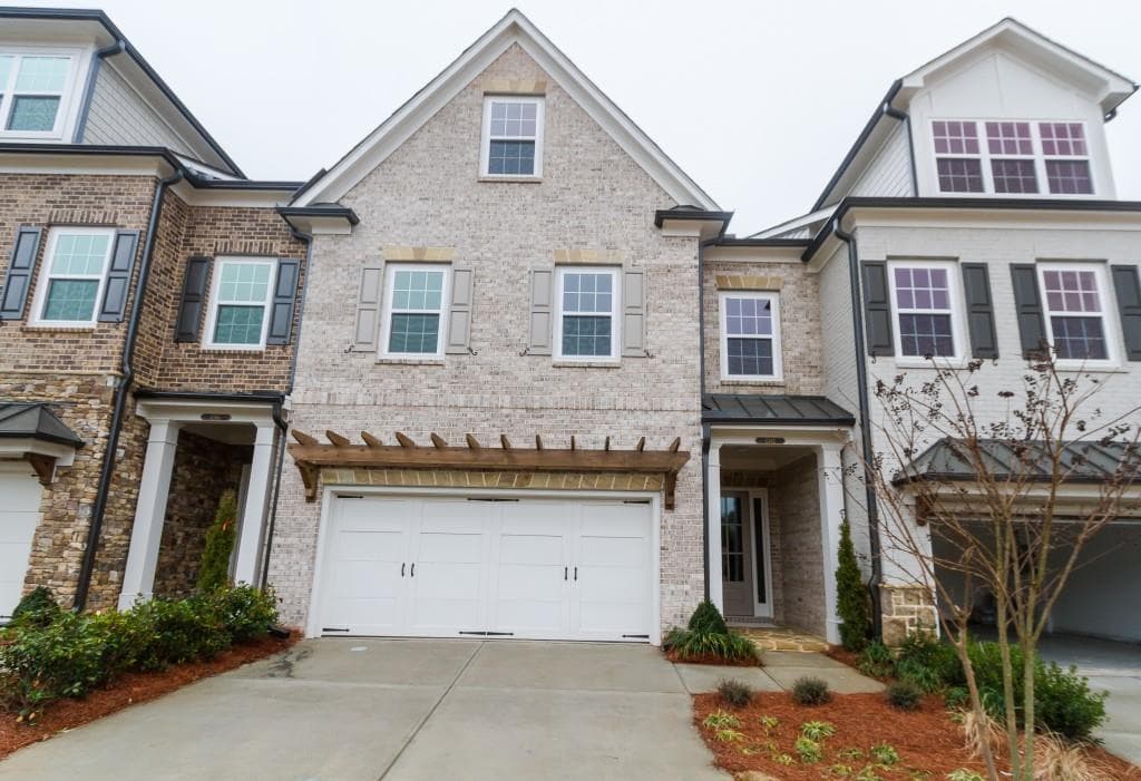 4382 Jenkins Drive, Roswell, GA 30075 — most recent listing photo