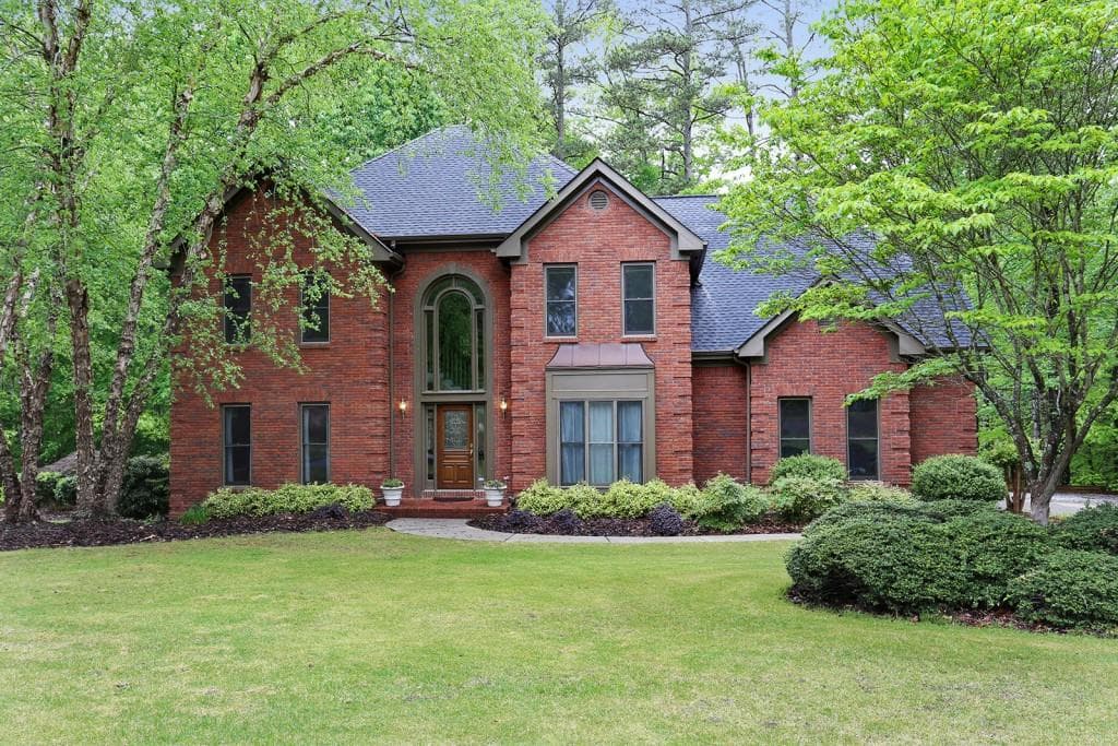 5 bedroom, 3,717 sq ft single family residence sold at 200 Providence Place Way, Alpharetta, GA 30009