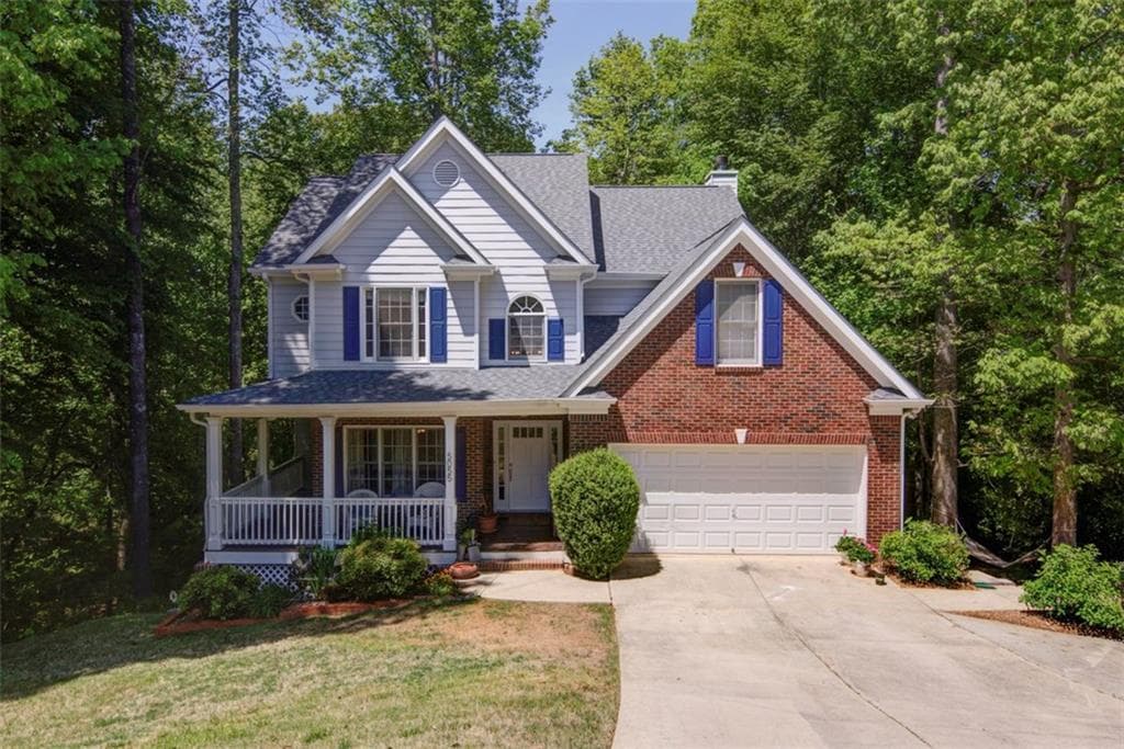 3 bedroom, 2,408 sq ft single family residence sold at 5055 Hamptons Club Drive, Alpharetta, GA 30004