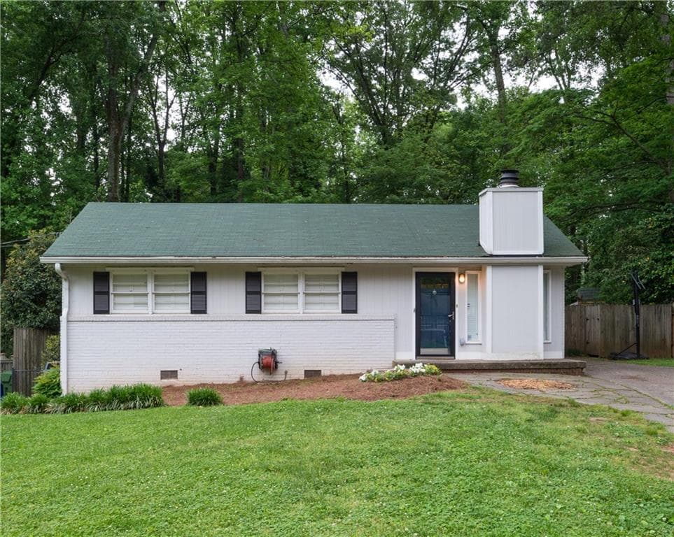 3 bedroom single family residence sold at 1776 Warren Court, Atlanta, GA 30318