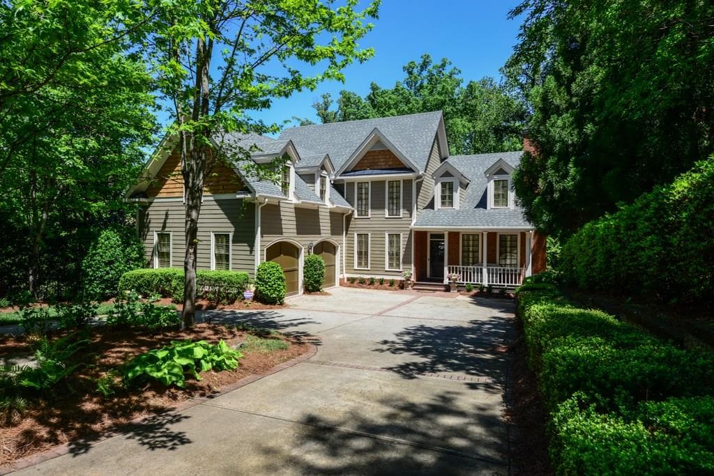 5 bedroom, 3,431 sq ft single family residence sold at 190 Stewart Drive, Atlanta, GA 30342