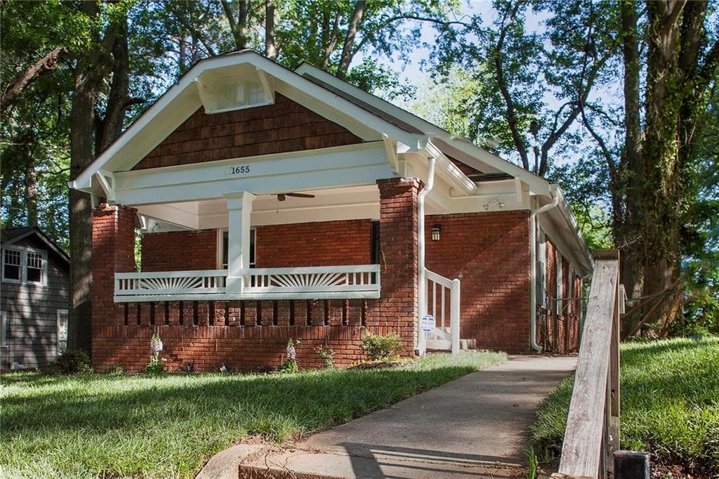 4 bedroom, 1,364 sq ft single family residence sold at 1655 Olympian Way, Atlanta, GA 30310
