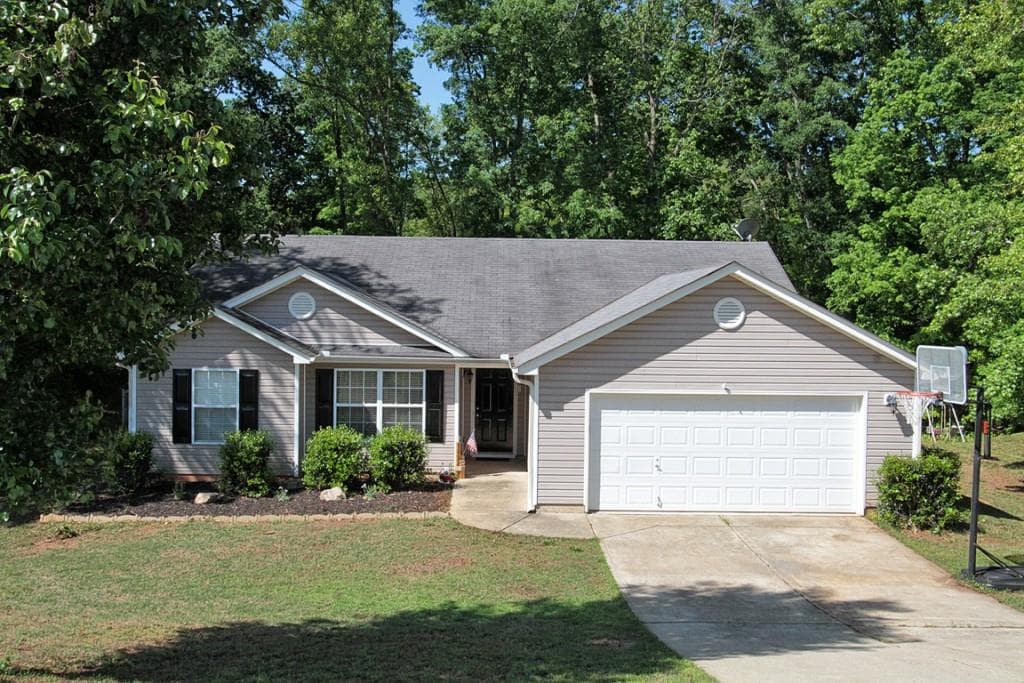 466 Raymond Drive, Winder, GA 30680 — most recent listing photo