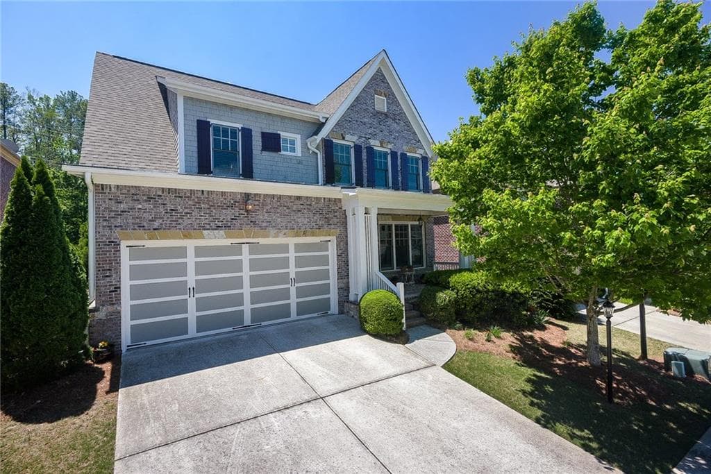 4 bedroom, 3,890 sq ft single family residence sold at 10944 Waters Road, Alpharetta, GA 30022