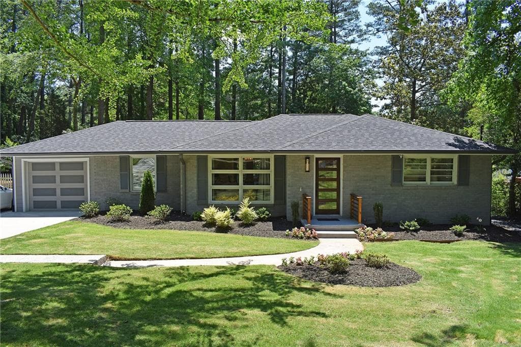 4 bedroom, 2,545 sq ft single family residence sold at 2023 Innwood Road, Atlanta, GA 30329