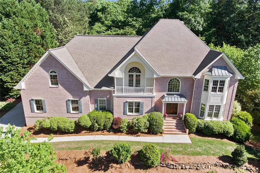 330 Arroyo Drive, Roswell, GA 30075 — most recent listing photo