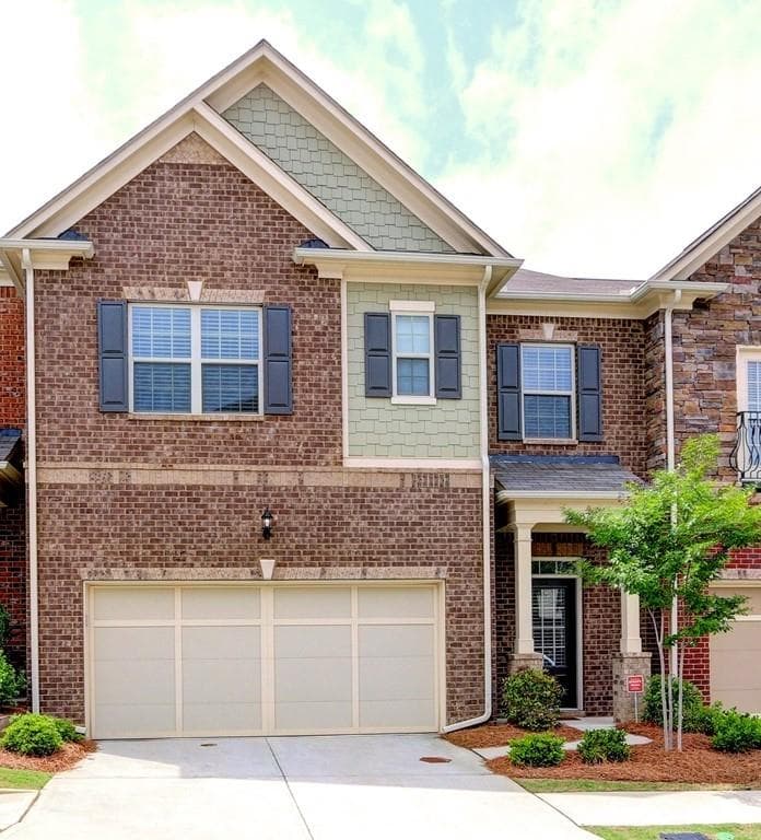 3 bedroom, 2,676 sq ft townhouse sold at 2487 Norwood Drive 2487, Smyrna, GA 30080