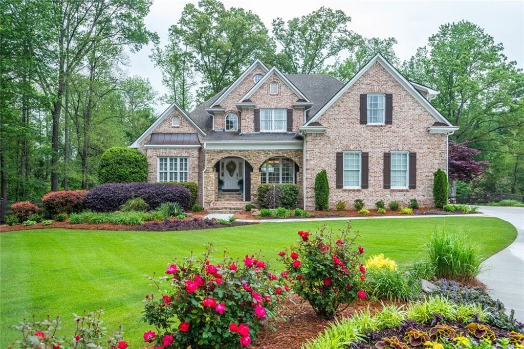 5 bedroom, 5,474 sq ft single family residence sold at 5160 Matthew Meadow Court, Alpharetta, GA 30004