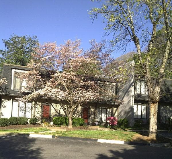 18 Ivy Ridge 18, Atlanta, GA 30342 — most recent listing photo